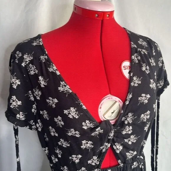 SM298 American eagle outfitters short sleeve floral dress - Picture 2 of 9